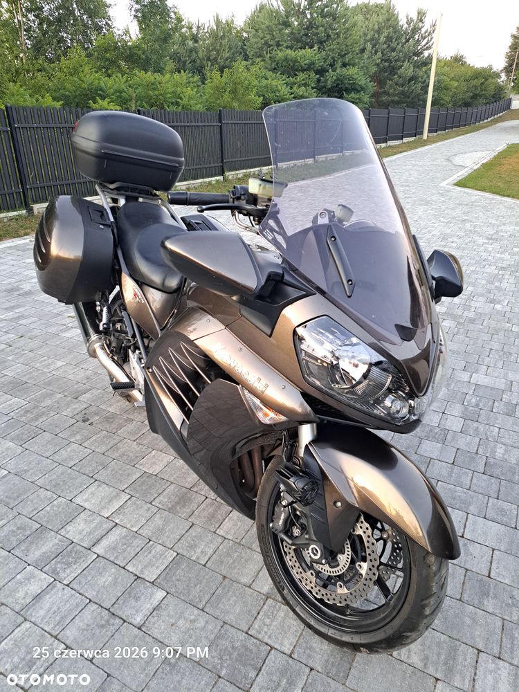 Kawasaki GTR - 5