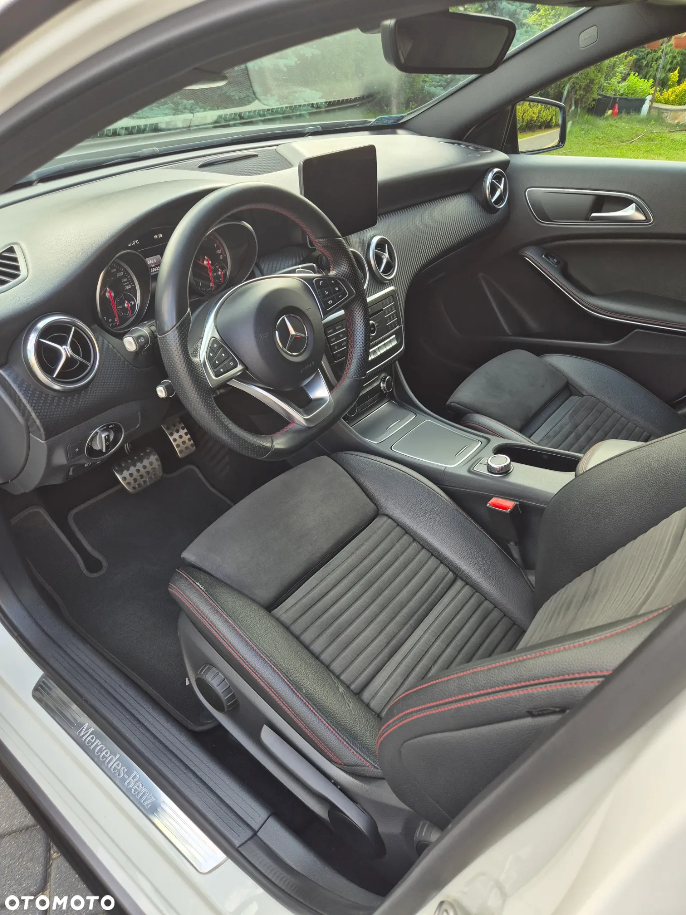Mercedes-Benz Klasa A 220 4-Matic AMG Line - 7