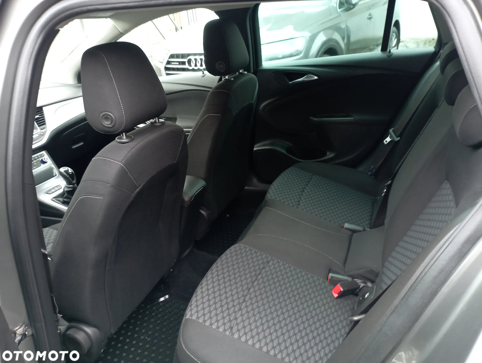 Opel Astra V 1.6 CDTI Enjoy - 11