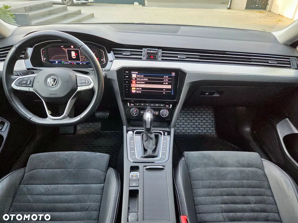 Volkswagen Passat - 37