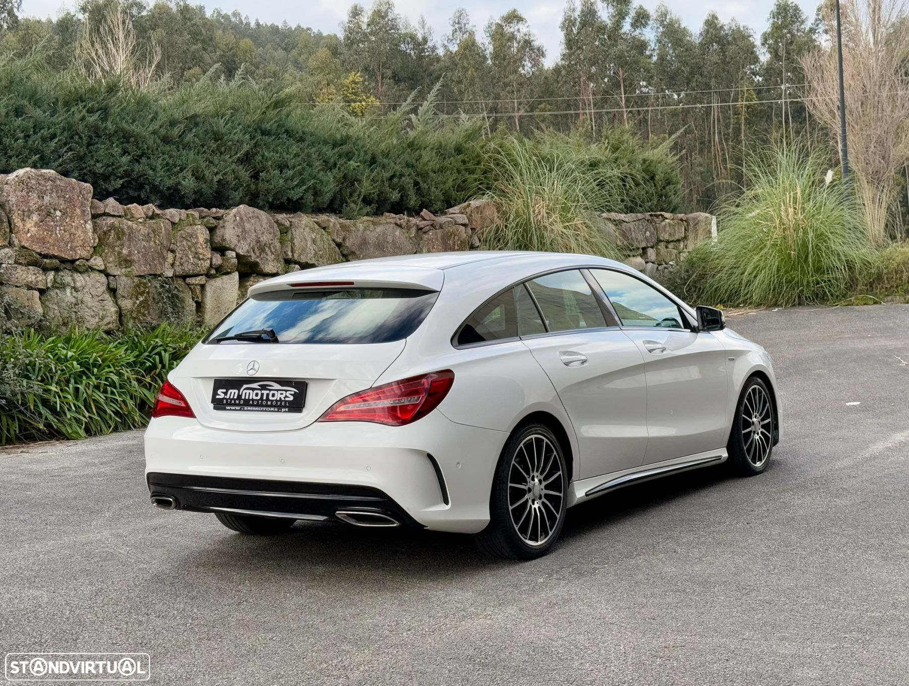 Mercedes-Benz CLA 180 Shooting Brake 7G-DCT AMG Line - 3