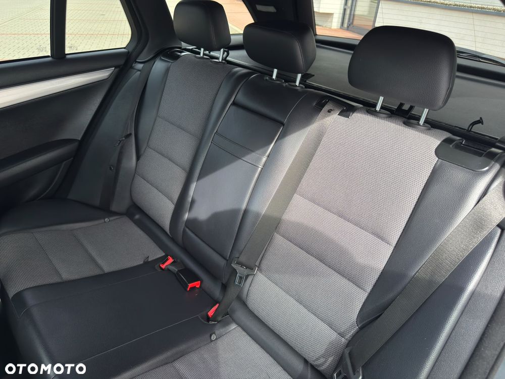 Mercedes-Benz Klasa C 250 CDI DPF 4Matic (BlueEFFICIENCY) 7G-TRONIC Avantgarde - 33
