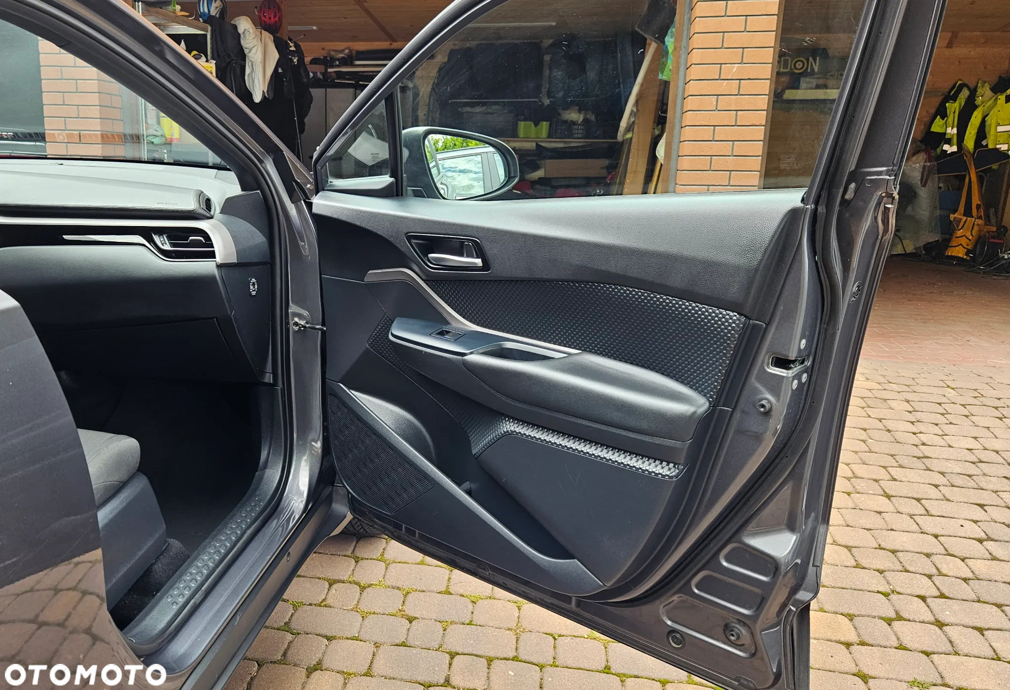Toyota C-HR - 27