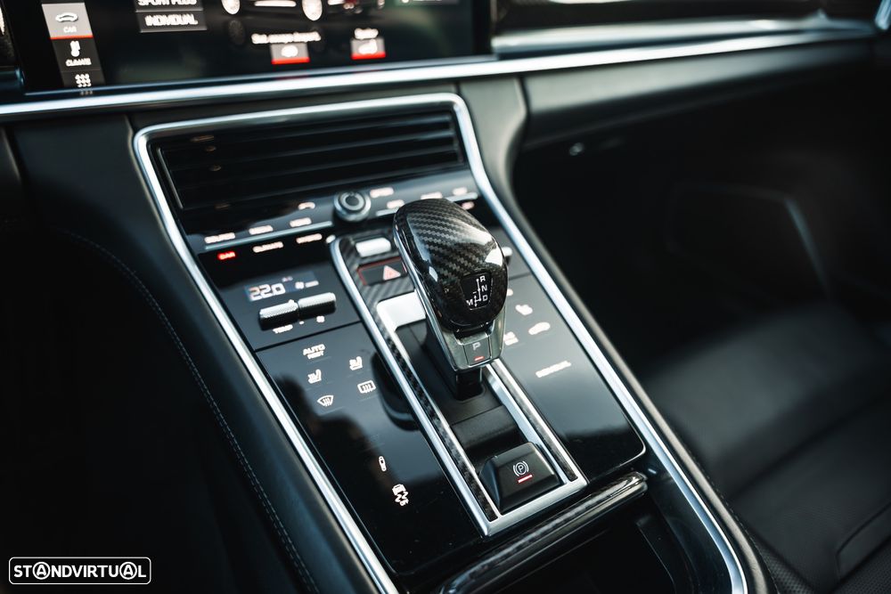 Porsche Panamera Sport Turismo 4 E-Hybrid - 11