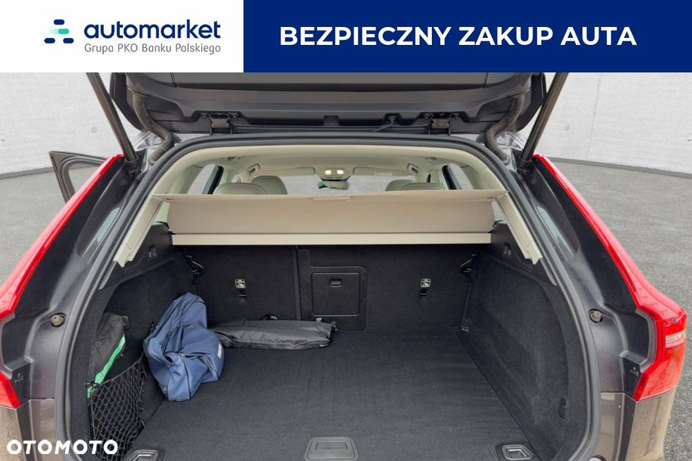 Volvo XC 60 B4 D Plus Dark - 18