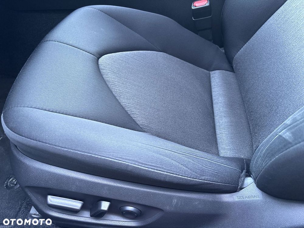 Toyota Camry 2.5 Hybrid Comfort CVT - 12