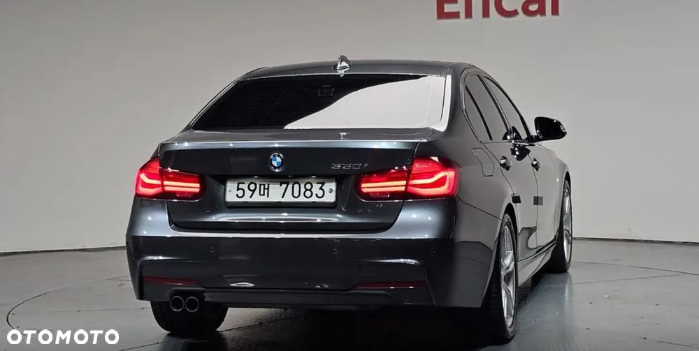 BMW Seria 3 330i xDrive Edition M Sport Shadow - 5
