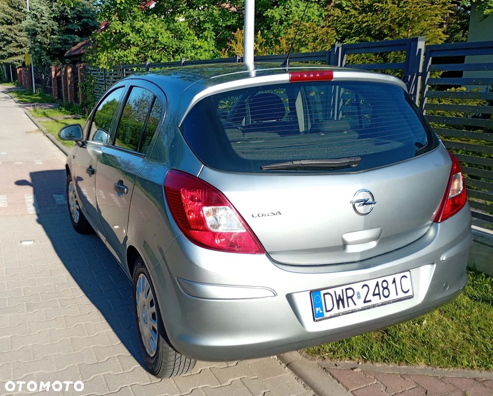 Opel Corsa 1.2 16V Edition / Active - 4