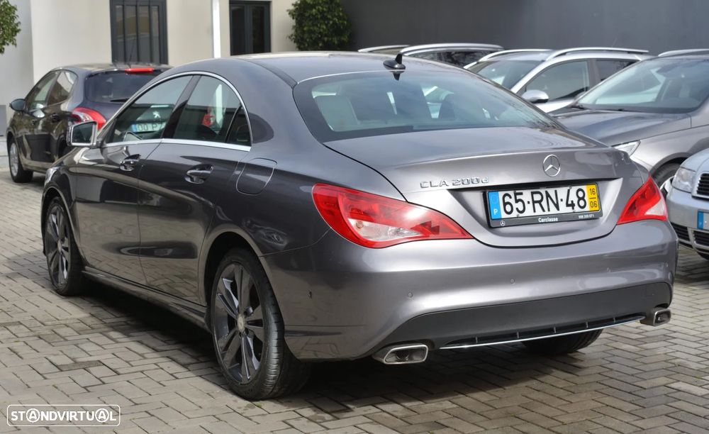 Mercedes-Benz CLA 200 CDI Urban - 12