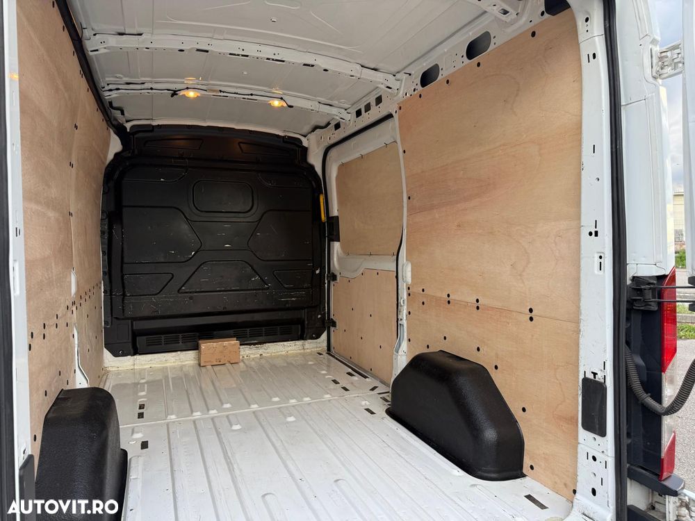 Ford Transit - 17