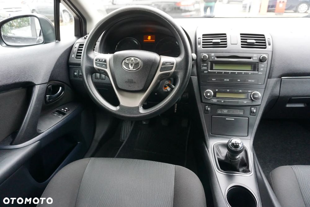 Toyota Avensis Combi 1.6 Comfort - 13