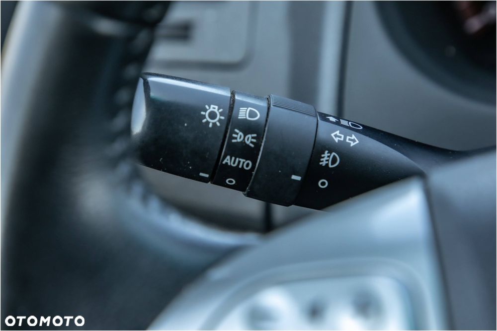 Toyota Hilux 3.0 D-4D SR5 - 20