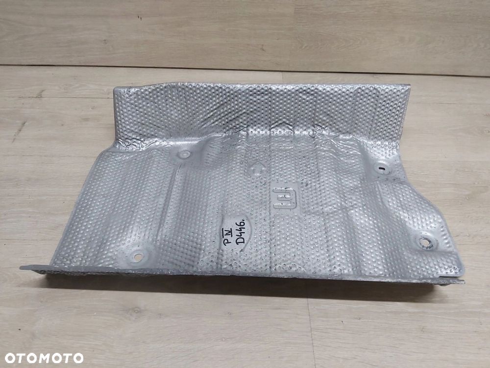 Toyota Prius IV xw50 osłona termiczna wydechu tłumika - 3