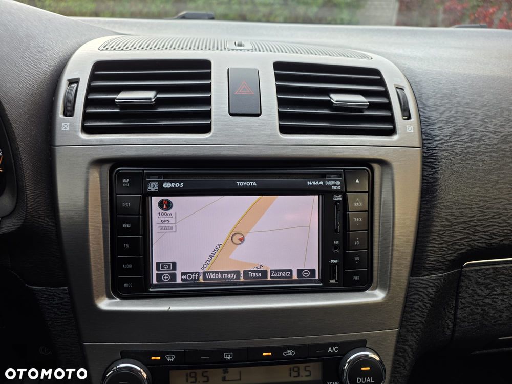 Toyota Avensis 2.0 D-4D Sol Premium - 20
