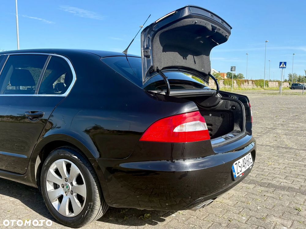 Skoda Superb 2.0 TDI Ambition - 11