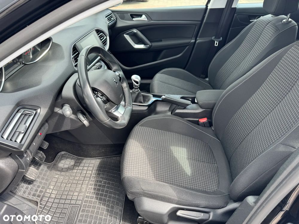 Peugeot 308 1.2 PureTech Active S&S - 6