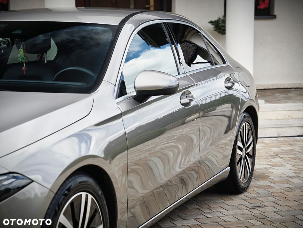 Mercedes-Benz Klasa A 180 7G-DCT - 4
