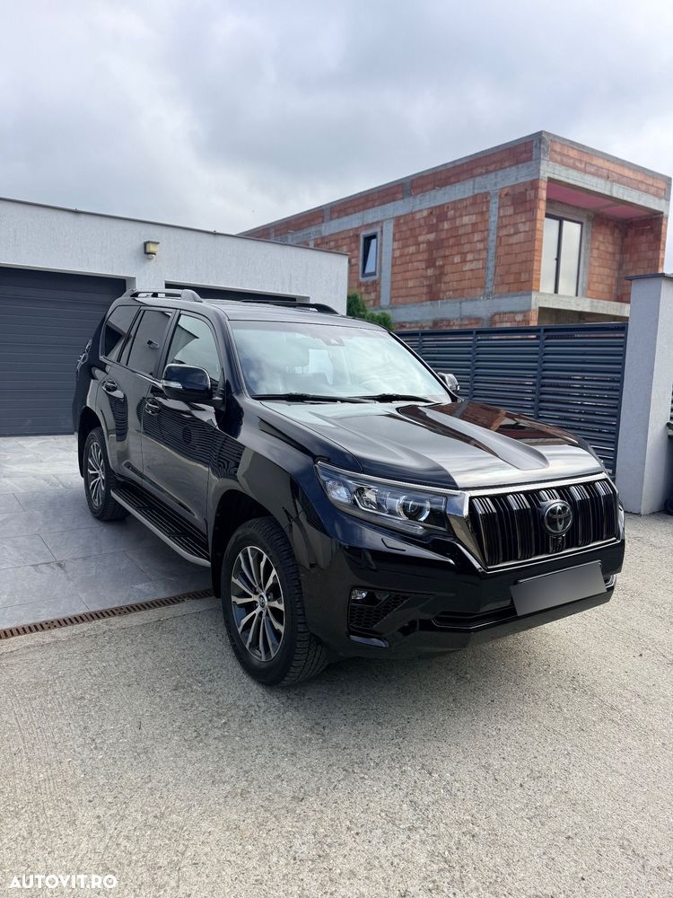 Toyota Land Cruiser 2.8l D-4D 204 CP A/T 7 locuri Luxury AVS - 3