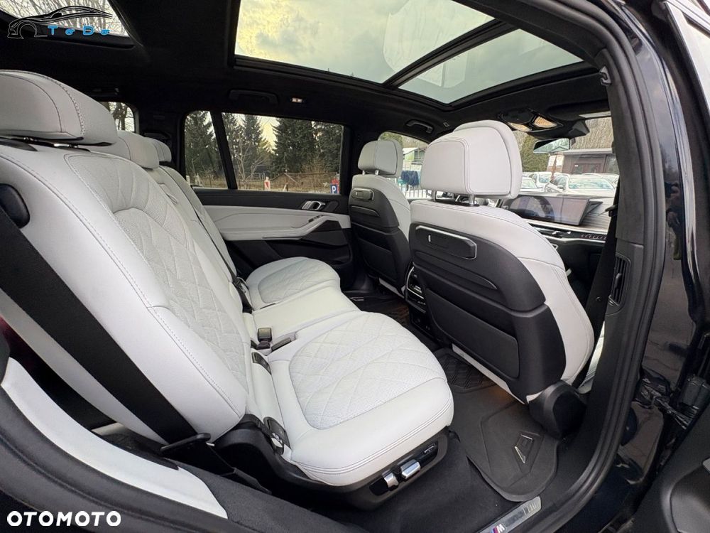 BMW X7 xDrive40i mHEV Individual Edition sport - 32