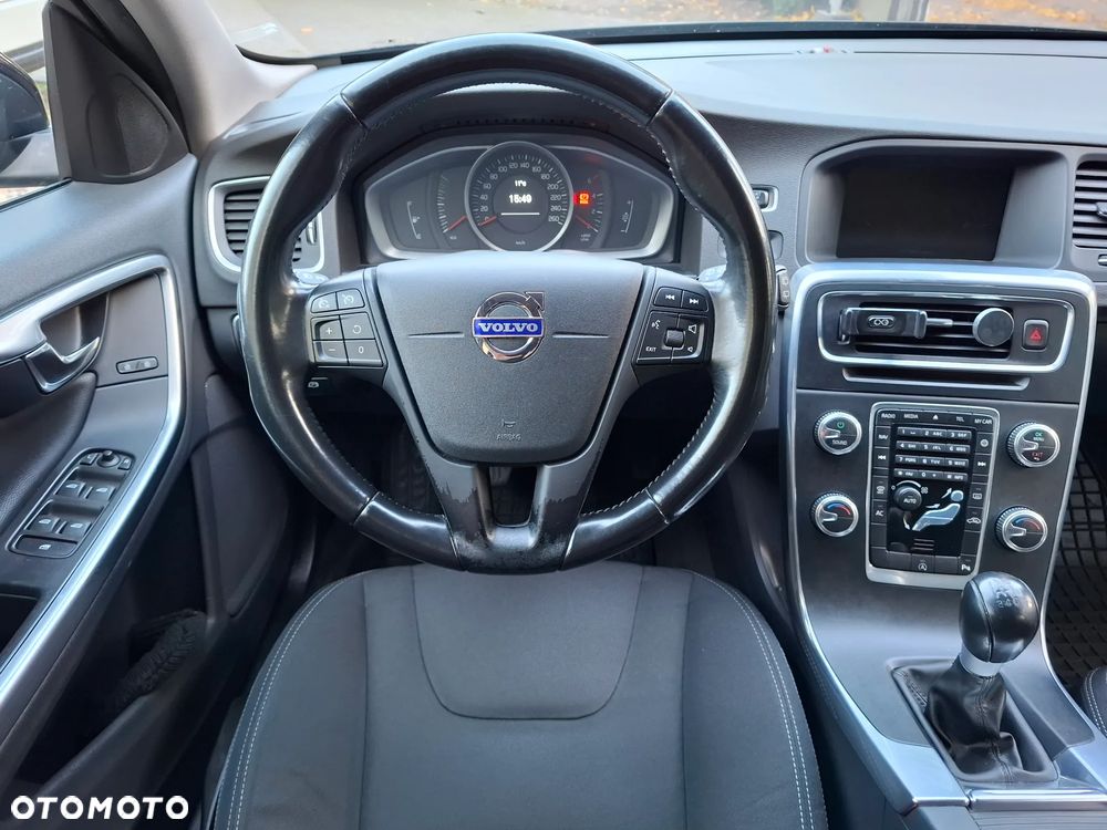 Volvo V60 D3 Summum - 9