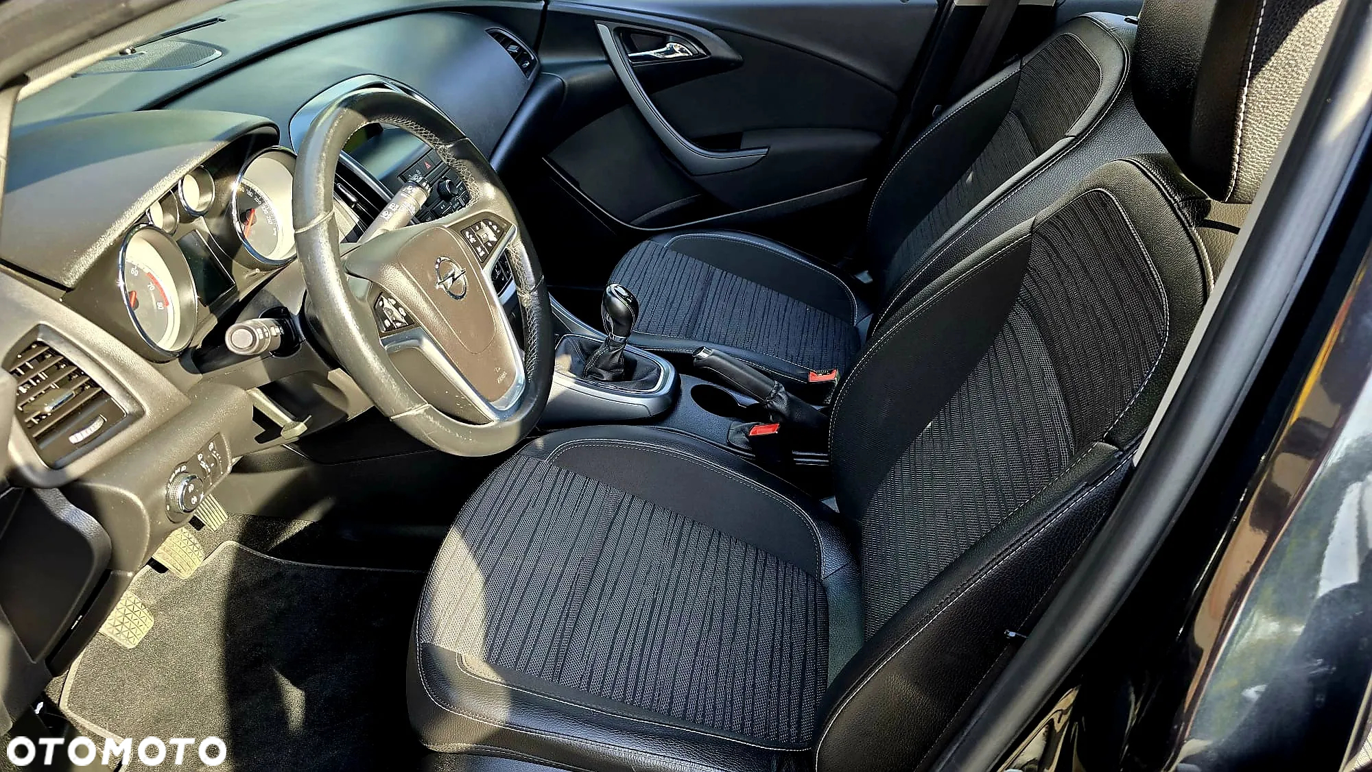 Opel Astra 1.4 Turbo Color Edition - 6