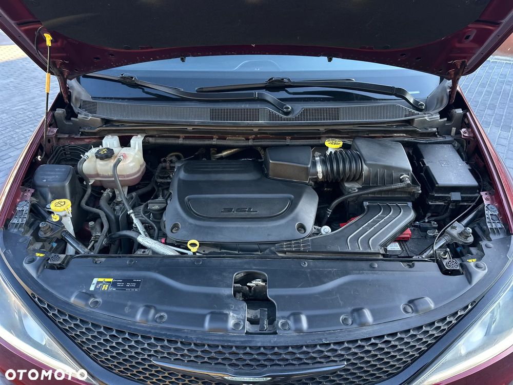 Chrysler Pacifica - 34