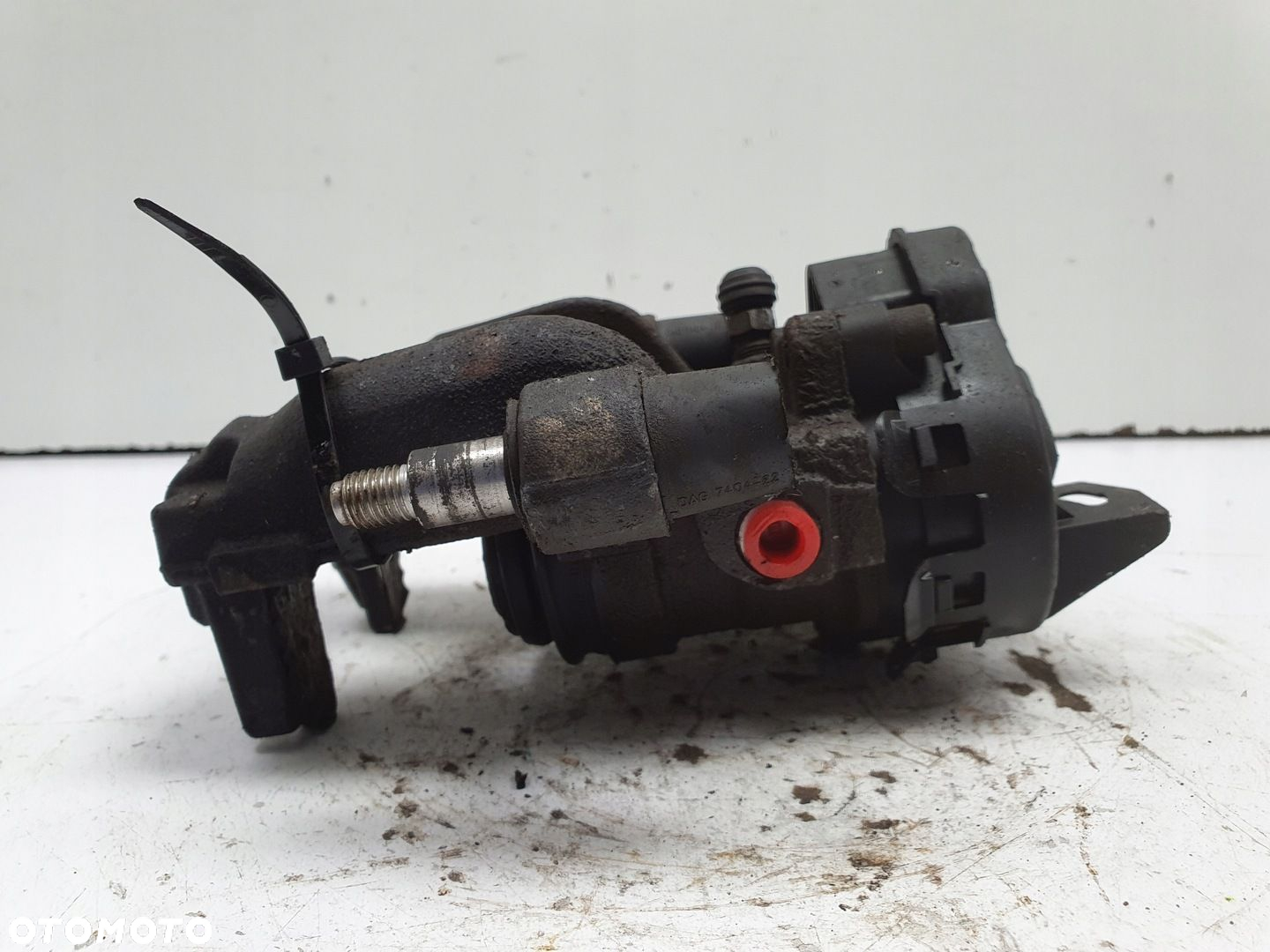 Volvo S90 V90 TYLNY ZACISK HAMULCOWY prawy tył 31687346 - 5