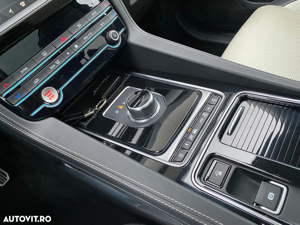 Jaguar F-Pace 20d AWD R-Sport - 2