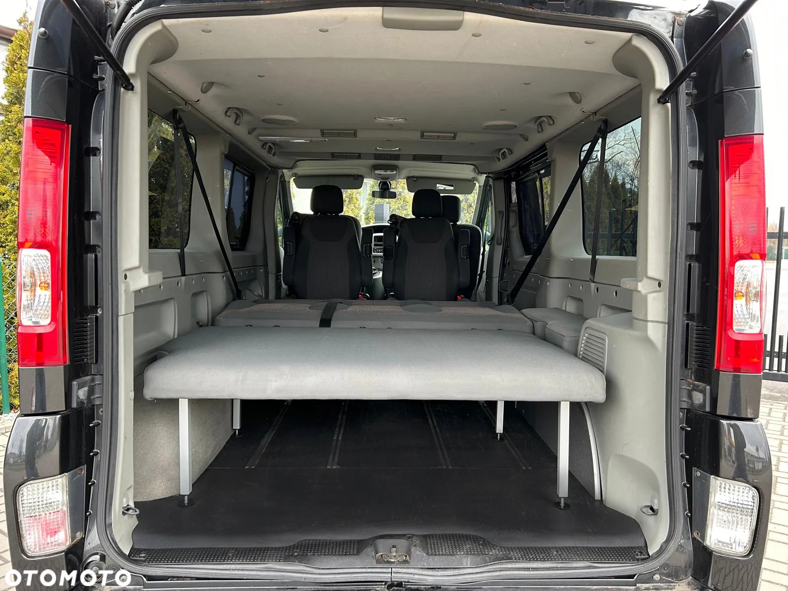 Opel Vivaro 2.5 CDTI L2H1 Life - 18