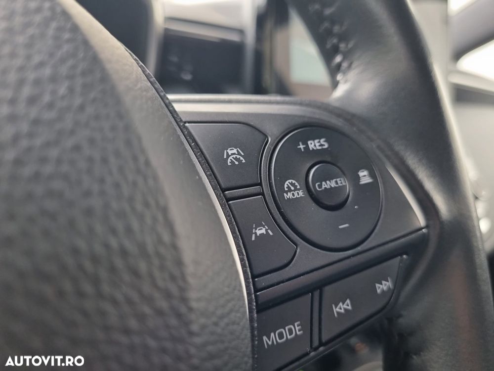 Toyota Corolla 1.8 Business Edition - 20