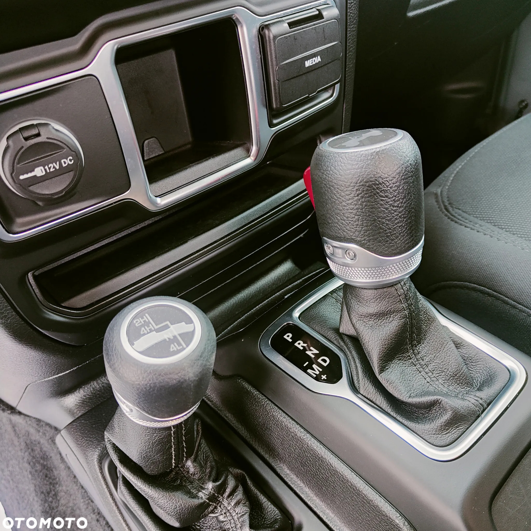 Jeep Wrangler GME 2.0 Turbo Sport - 19