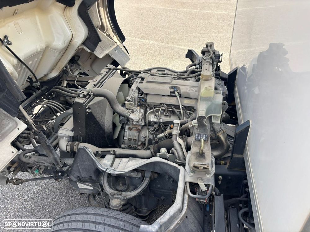 Mitsubishi Canter FUSO 3C15 CONTENTOR COM PLATAFORMA 1.000Kg - 46