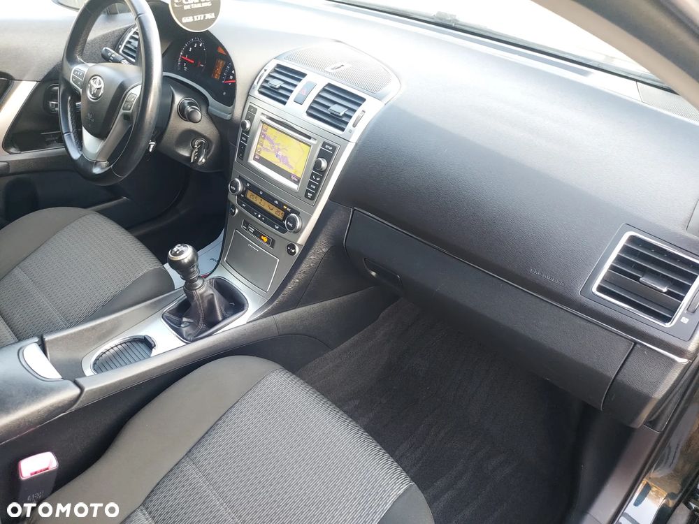 Toyota Avensis - 27