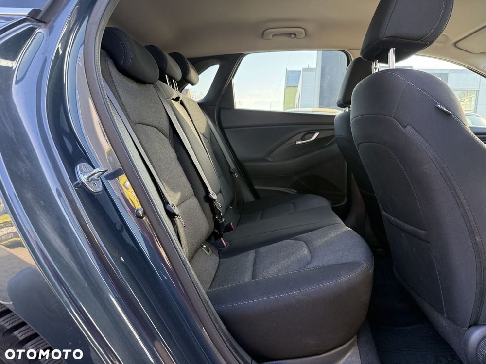 Hyundai i30 1.5 DPI Modern - 26