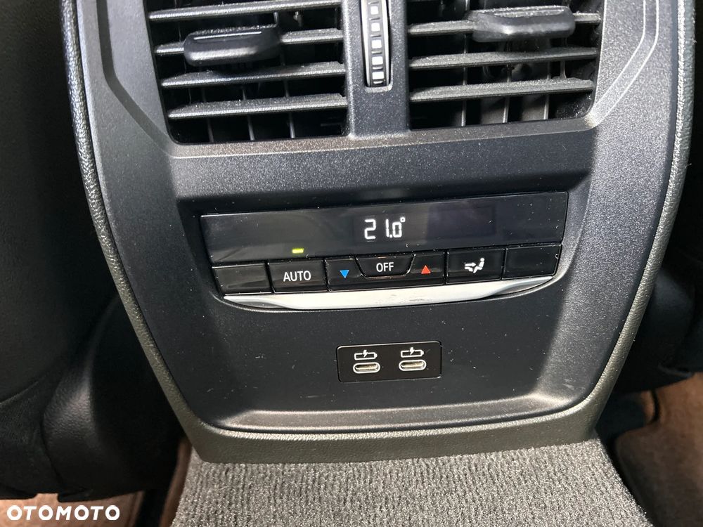 BMW Seria 3 320d xDrive mHEV M Sport sport - 24