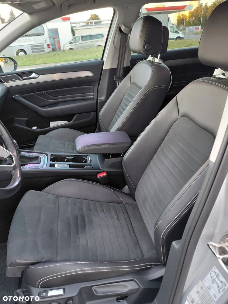 Volkswagen Passat - 4