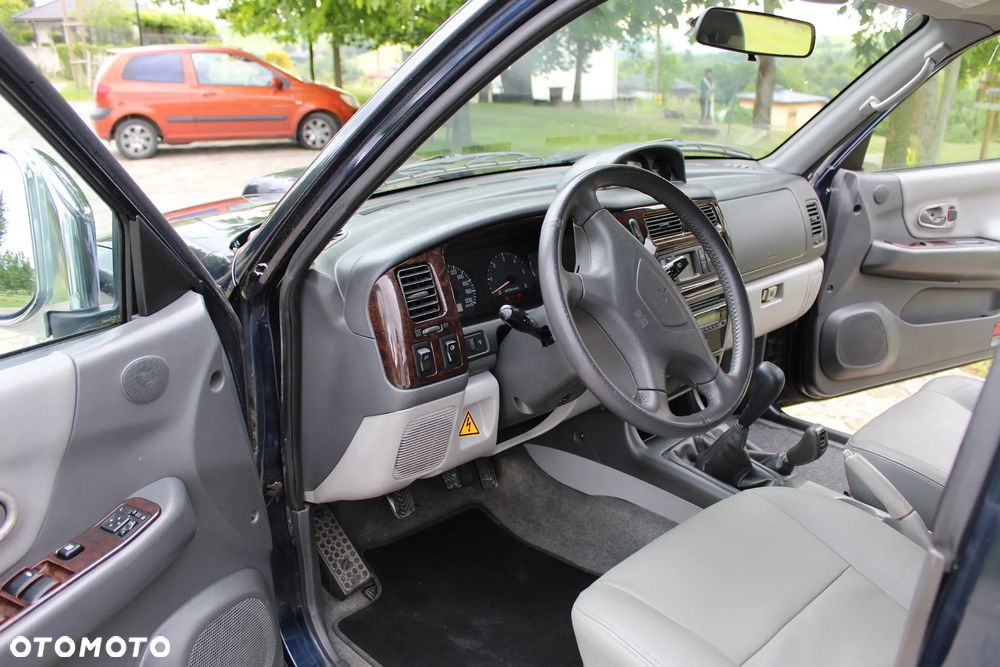 Mitsubishi Pajero Sport 2.5 TD Classic - 28