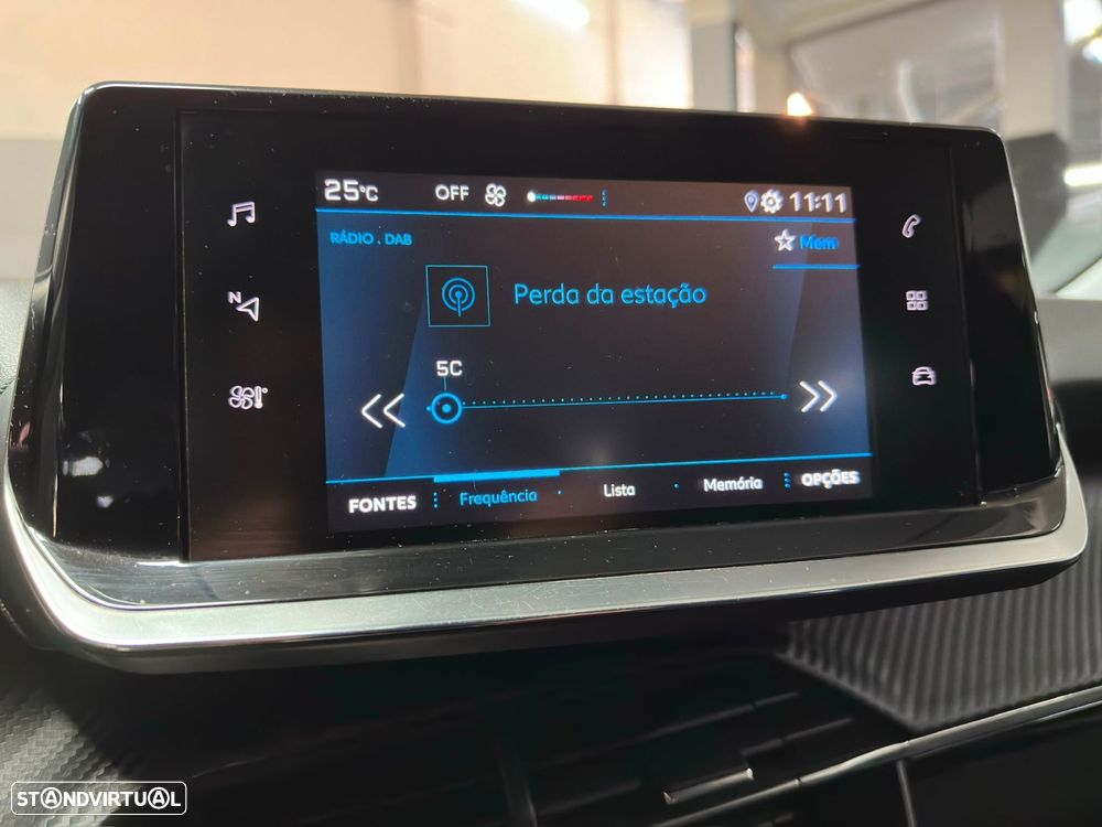Peugeot 208 1.2 PureTech Style EAT6 - 18