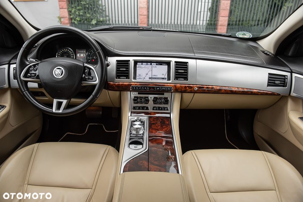 Jaguar XF - 29