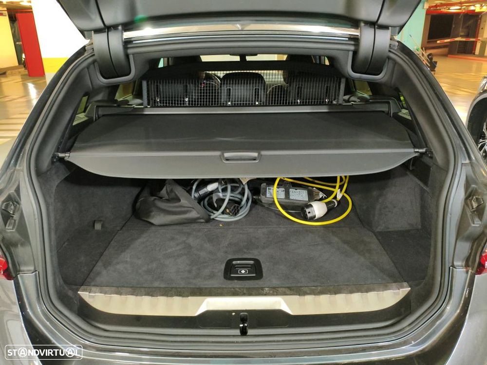 BMW 320 e Corporate Edition Auto - 11