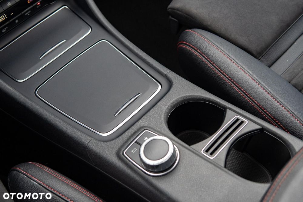 Mercedes-Benz CLA - 30