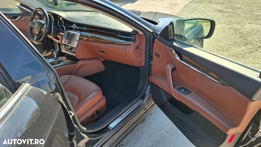 Maserati Quattroporte - 10