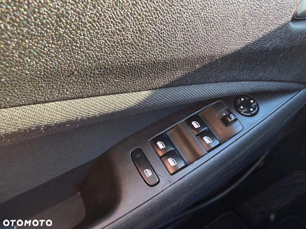 Opel Crossland X 1.2 Innovation - 9