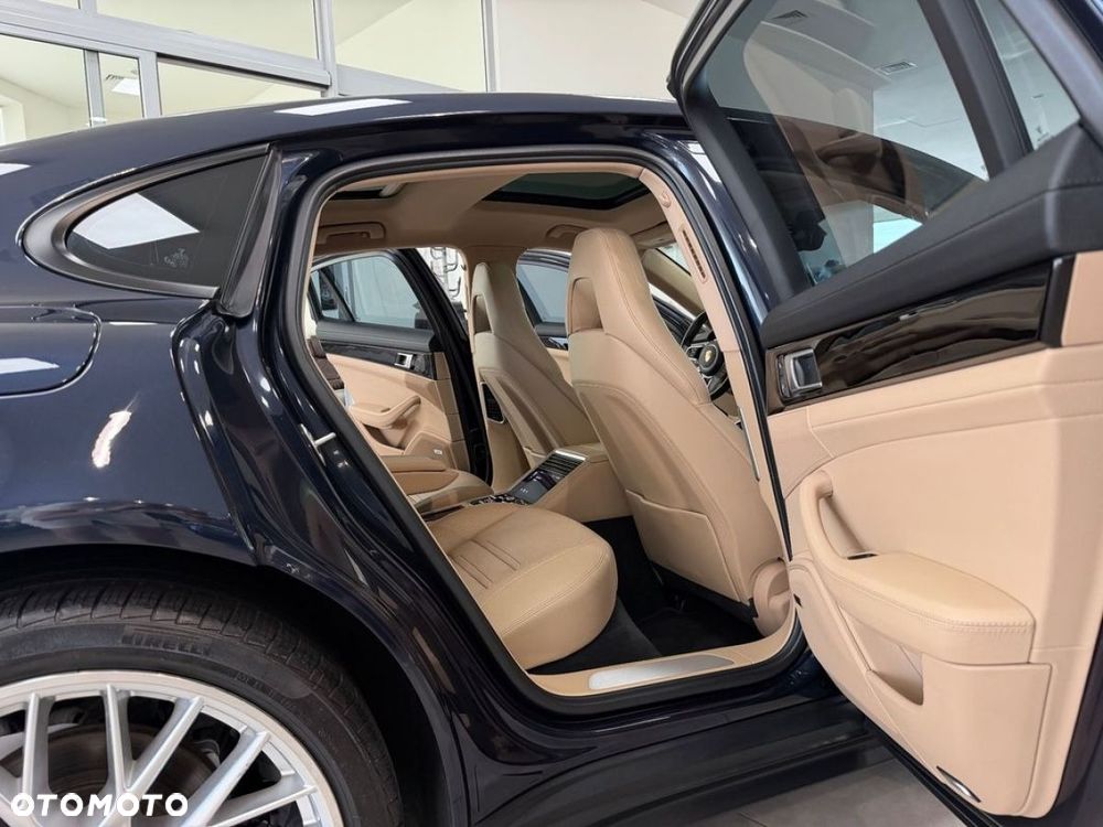 Porsche Panamera 4 Edition 10 Jahre - 32