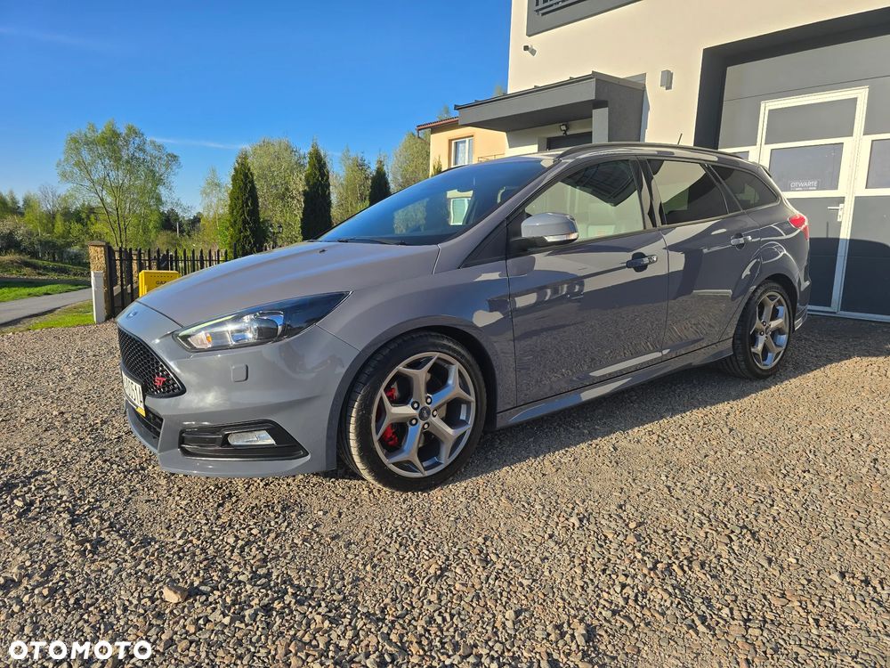 Ford Focus - 2