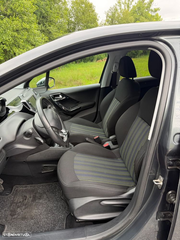 Peugeot 208 82 VTI Style - 31