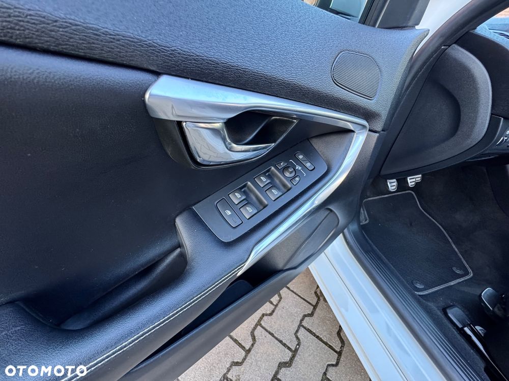 Volvo V40 D2 RDesign - 23