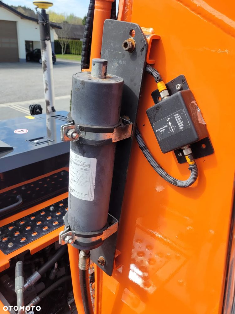 Hitachi ZX 140W / ROTOTILT ze szczypcami / system GPS 3D LEICA / - 18