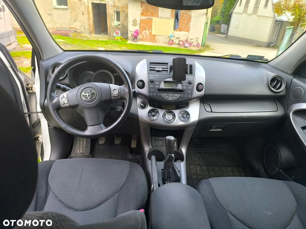 Toyota RAV4 - 5