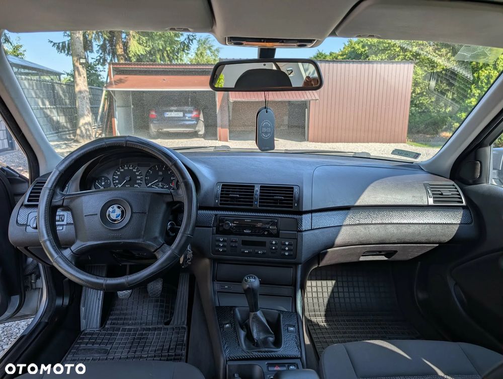 BMW Seria 3 318i - 8